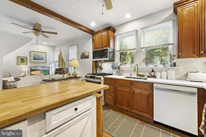 210 N Beach Avenue, Beach Haven, NJ 08008 - Photo 11
