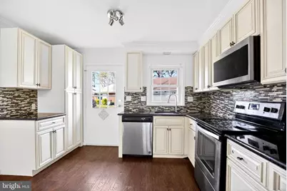692B Plymouth Drive, Lakewood, NJ 08701 - Photo 9