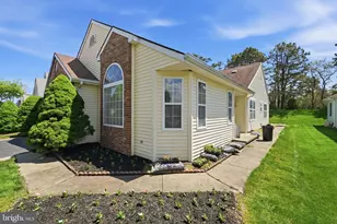 74 Canterbury Ln, Toms River, NJ 08757 - Photo 3