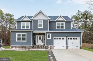 555 Egenolf Pl, Berkeley, NJ 08721 - Photo 1