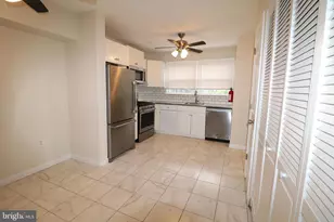 32 Pin Oak Ln, Tuckerton, NJ 08087 - Photo 5