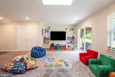 107 Melanie Way, Manahawkin, NJ 08050 - Photo 5