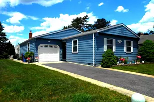 46 Woodstock Dr, Berkeley, NJ 08757 - Photo 1
