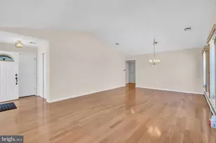 5 Vienna Dr, Toms River, NJ 08757 - Photo 7