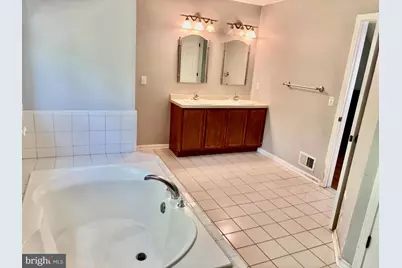 22 Kuzyk, Cream Ridge, NJ 08514 - Photo 19