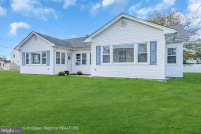408 Newport Avenue, Ocean Gate, NJ 08740 - Photo 3