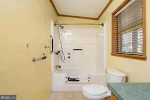 405 Maplehurst Ct, Manchester Township, NJ 08759 - Photo 15