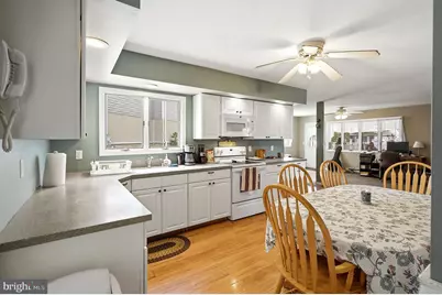 72 Rosalyn Drive, Manahawkin, NJ 08050 - Photo 9