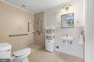 77 N Lakeshore Dr, Manahawkin, NJ 08050 - Photo 19