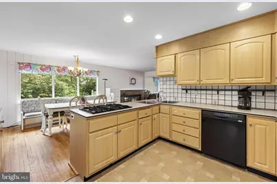 77 N Lakeshore Drive, Manahawkin, NJ 08050 - Photo 11