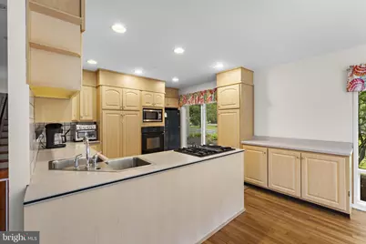 77 N Lakeshore Drive, Manahawkin, NJ 08050 - Photo 9