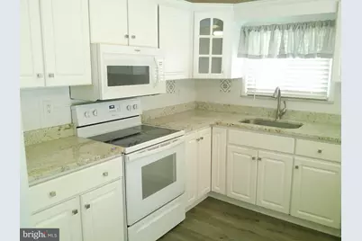 75 Montserrat Street, Toms River, NJ 08757 - Photo 5