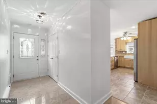8 Seville Pl, Toms River, NJ 08757 - Photo 9