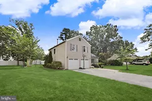 1005 Eastwind Ave, Toms River, NJ 08753 - Photo 3