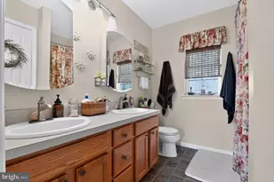 105 Hollow Oak Ln, Manahawkin, NJ 08050 - Photo 21