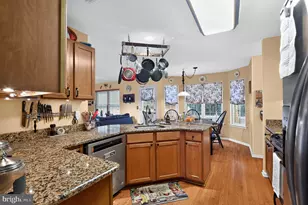 105 Hollow Oak Ln, Manahawkin, NJ 08050 - Photo 7