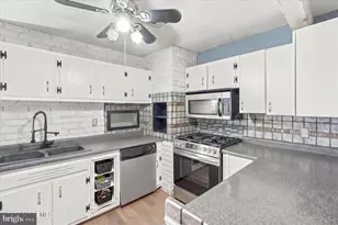 401 Applegate Ave, Toms River, NJ 08757 - Photo 3