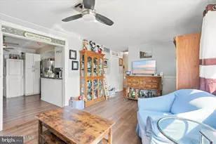 401 Applegate Ave, Toms River, NJ 08757 - Photo 9