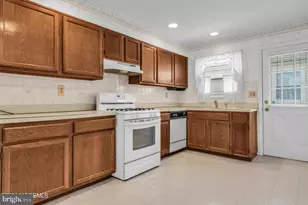 24 Merrilee Ln, Toms River, NJ 08757 - Photo 15