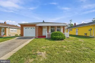 11 Le Diamant St, Toms River, NJ 08757 - Photo 3