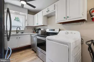 39 E Cambridge Ct, Lakewood, NJ 08701 - Photo 13