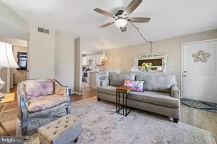 39 E Cambridge Ct, Lakewood, NJ 08701 - Photo 9