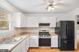 11 Woodstock Dr, Berkeley, NJ 08757 - Photo 5