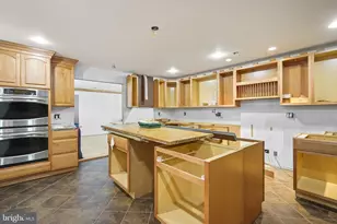 72 Francisco Ave, Little Falls, NJ 07424 - Photo 9