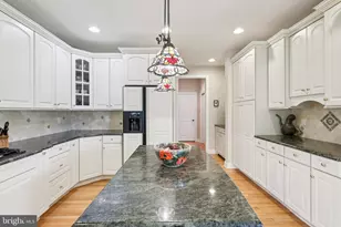 28 Bedford Dr, Montgomery Township, NJ 08558 - Photo 21