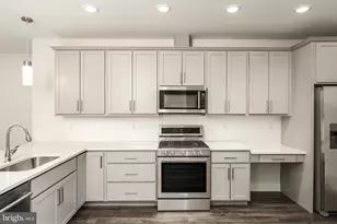 110 Village Dr, Montgomery Township, NJ 08558 - Photo 11