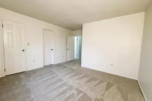 1 Lyon Ln, Franklin Park, NJ 08823 - Photo 11