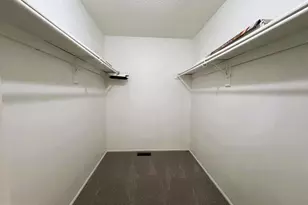 1 Lyon Ln, Franklin Park, NJ 08823 - Photo 13