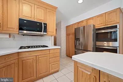 8 Liberty La, Franklin Township, NJ 08873 - Photo 11