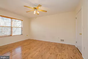 29 Amberly Ct, Franklin Park, NJ 08823 - Photo 17