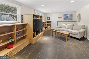 947 Cherry Hill Rd, Princeton, NJ 08540 - Photo 27