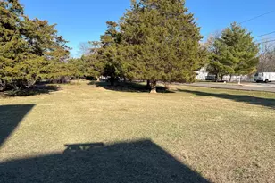 15B Delar Pkwy, Franklin Township, NJ 08823 - Photo 7