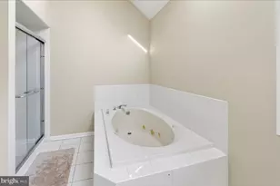 111 Red Oak Way, Montgomery Township, NJ 08502 - Photo 35