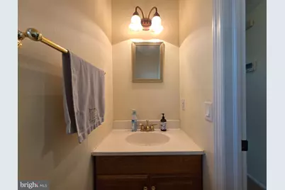 40 Townsend Court, Franklin Park, NJ 08823 - Photo 11