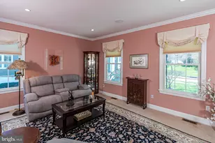 28 Bedford Dr, Montgomery Township, NJ 08558 - Photo 5