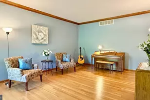 26 Poling Farm Ct, Montgomery Township, NJ 08502 - Photo 3