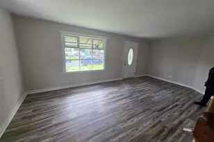 27 Koehler Dr, South Bound Brook, NJ 08880 - Photo 9