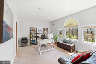 25 Carsdale Dr, Montgomery Township, NJ 08502 - Photo 9