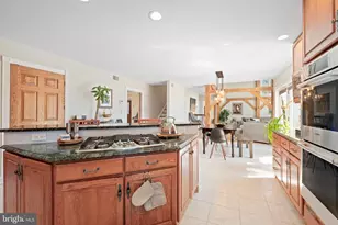 25 Carsdale Dr, Montgomery Township, NJ 08502 - Photo 17