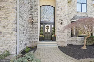 25 Carsdale Dr, Montgomery Township, NJ 08502 - Photo 3