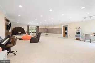 25 Carsdale Dr, Montgomery Township, NJ 08502 - Photo 19