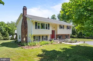 29 Oxford Cir, Montgomery Township, NJ 08558 - Photo 1