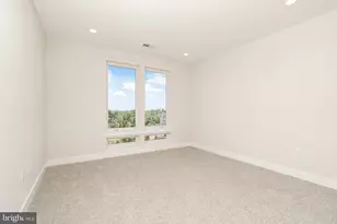 94 Village Dr, Montgomery Township, NJ 08558 - Photo 23