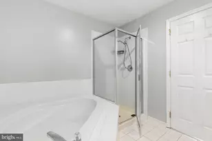 122 Rip Van Dam Ct, Montgomery Township, NJ 08502 - Photo 17