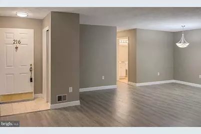 216 Sapphire La Lane, Franklin Park, NJ 08823 - Photo 5