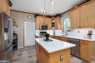 4 Muirhead Ct, Montgomery Township, NJ 08502 - Photo 9